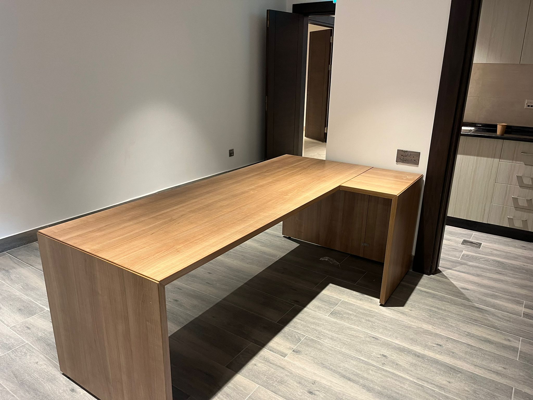 Ürdün Hilton Ofis Alanları Üretim ve Montaj